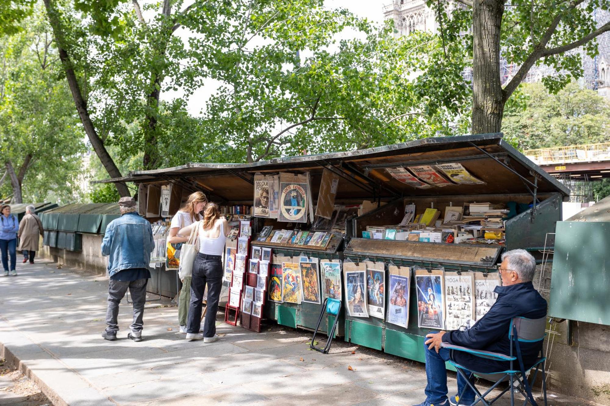 Moderne Artistique Sur Les Toits De Vue Sur Notre-dame Et La Seine Appartamento
